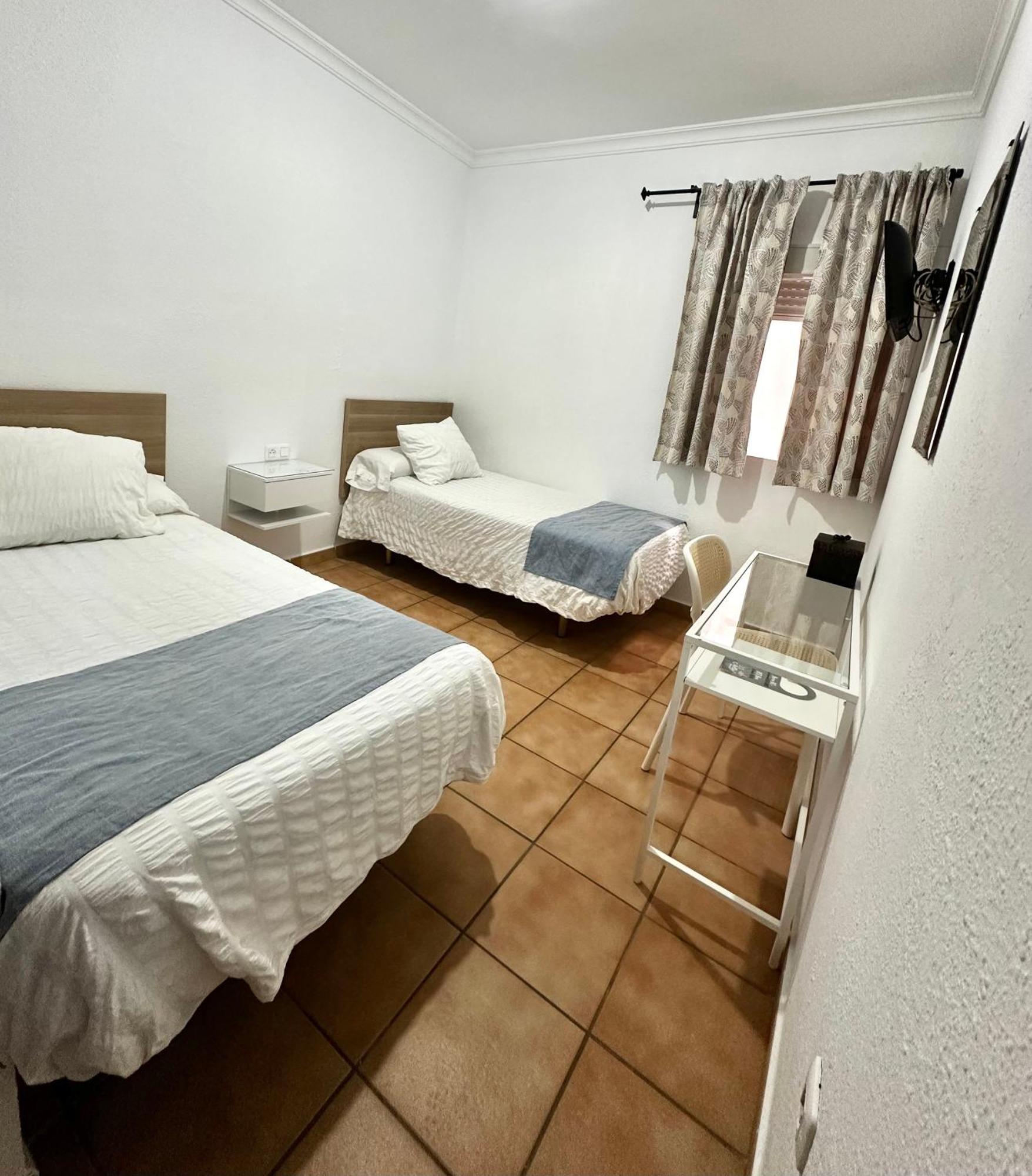 Hostal Mellizo Lebrija Exterior foto